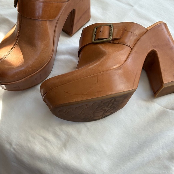 Kork-Ease Tan Leather Platform Mules - Picture 2 of 3